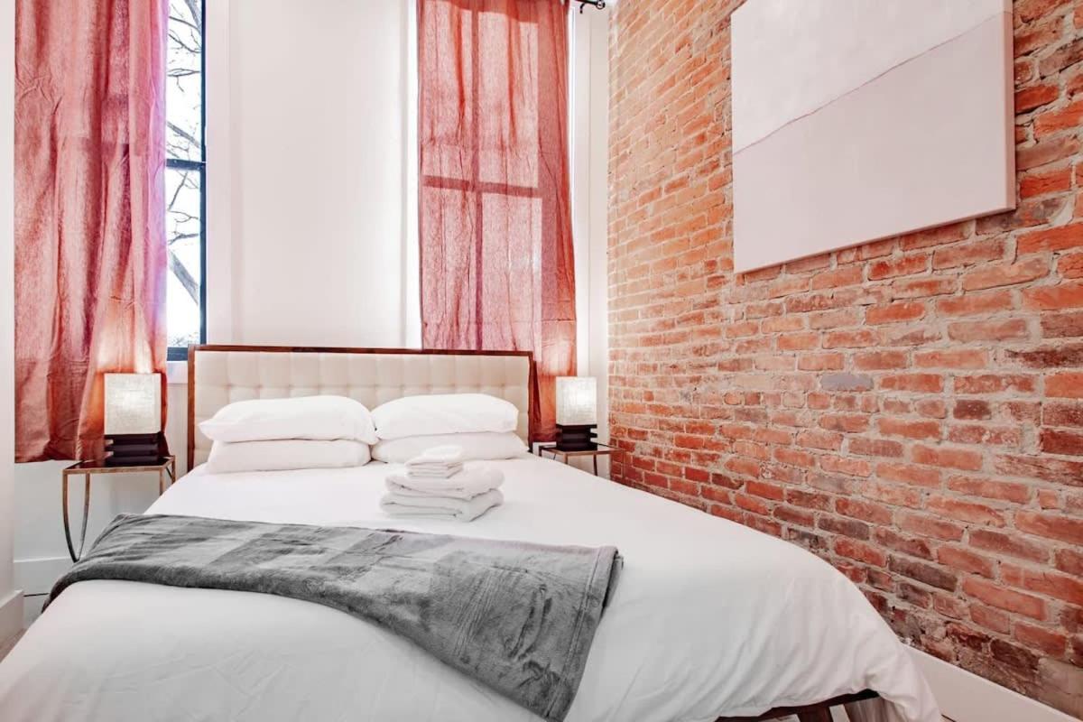 Apartment Barracks Row & Eastern Market Oasis Transit-friendly Washington