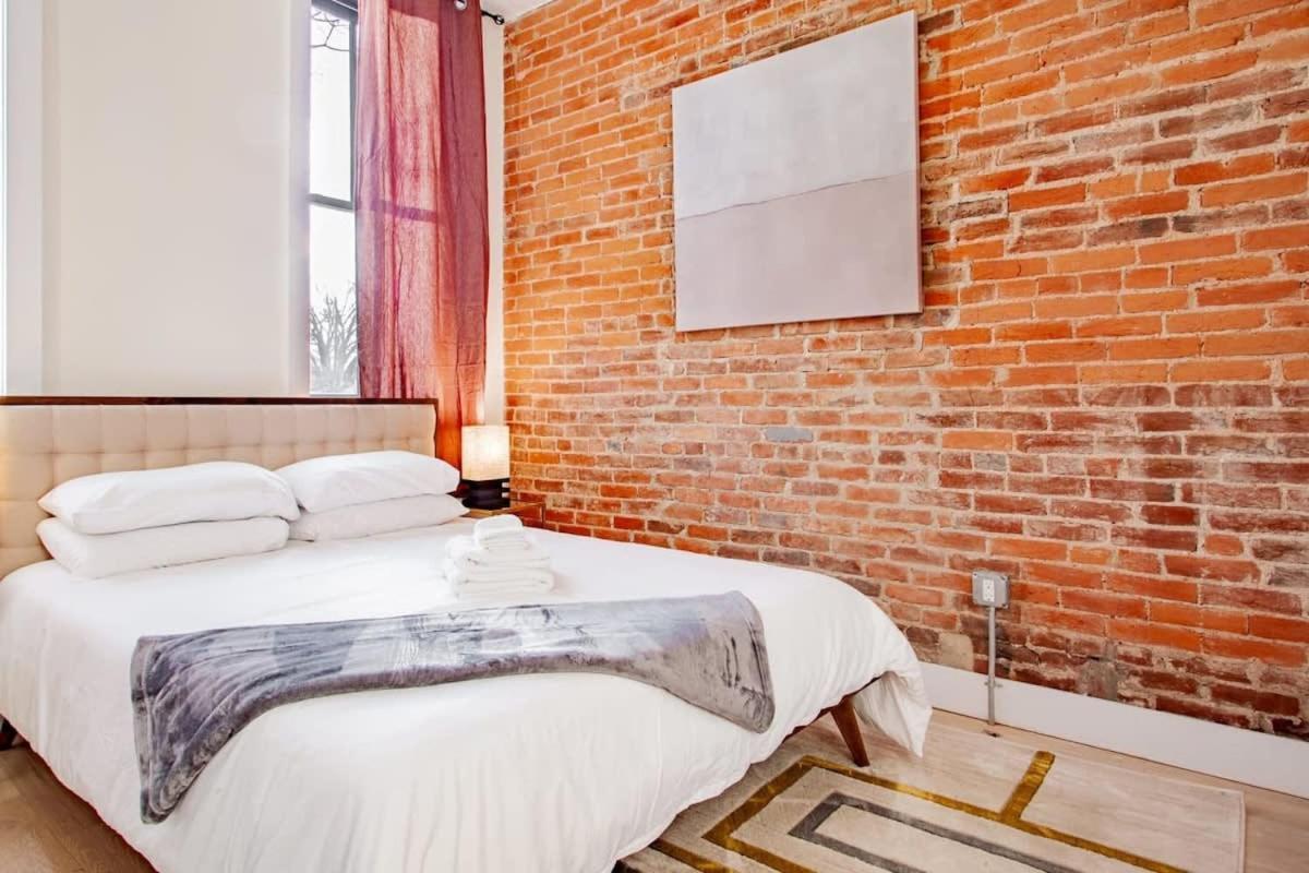 Apartment Barracks Row & Eastern Market Oasis Transit-friendly *